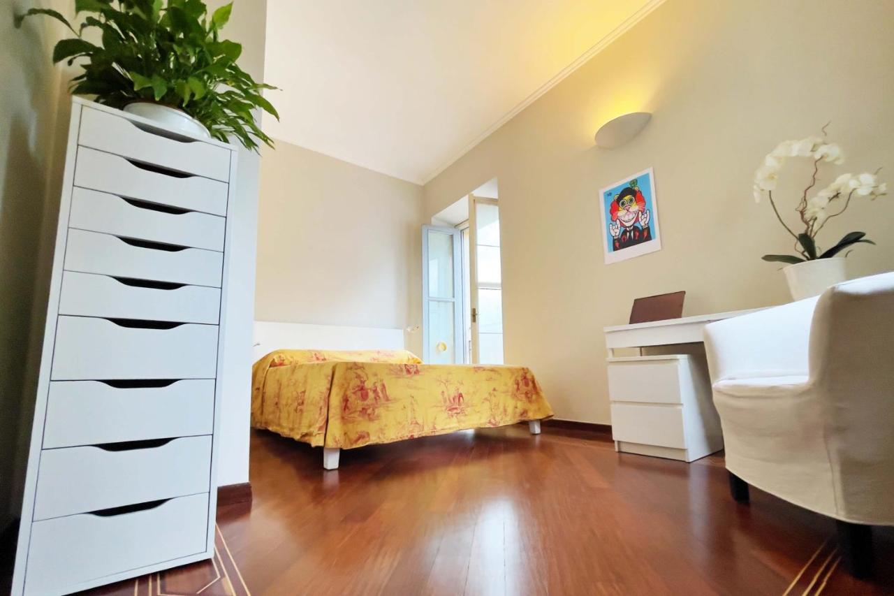 Chic 1Bdr With Shared Terrace Steps From Duomo By Rentopolis Milão Exterior foto